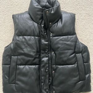 Zara Black Puffer Vest size L